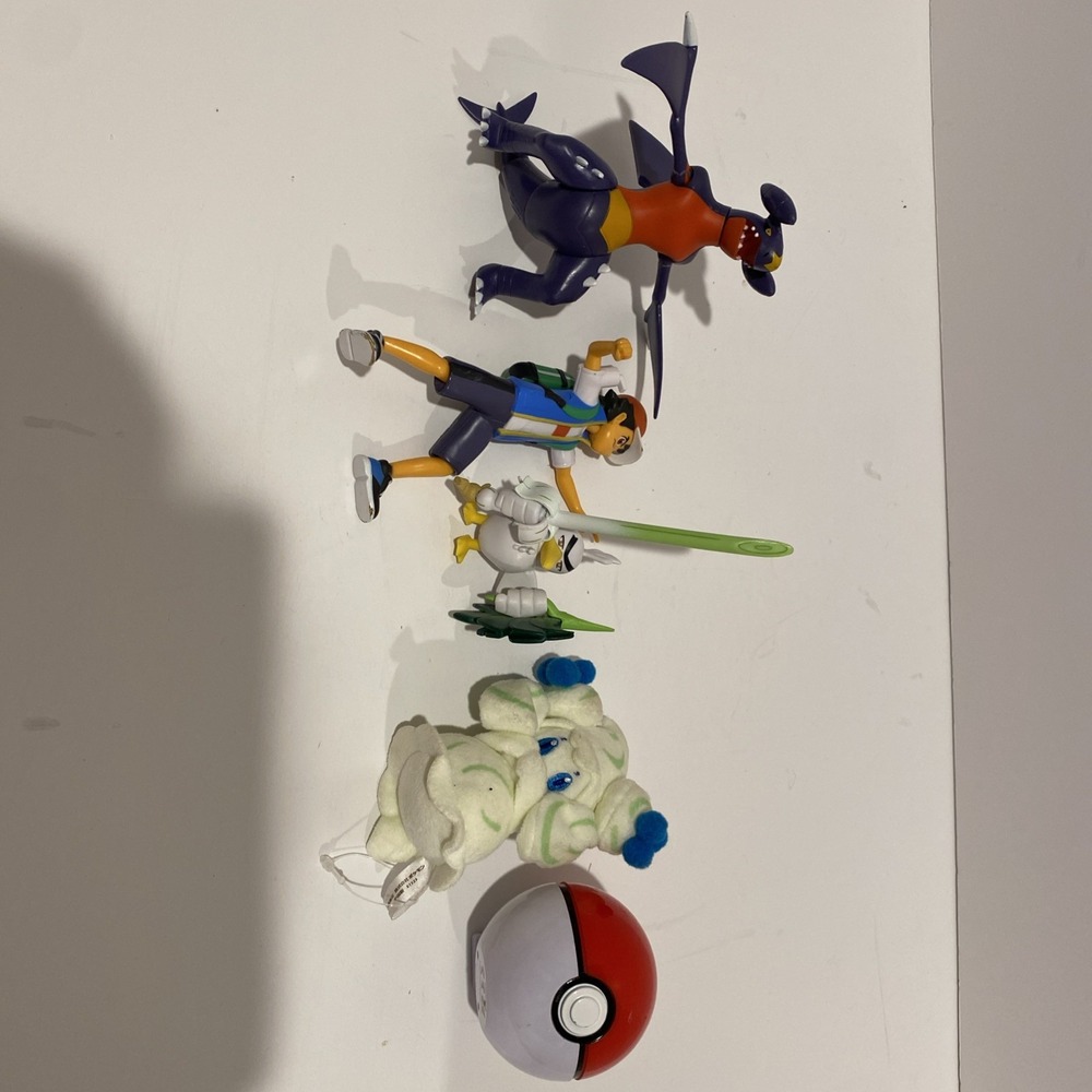 Mixed Lot Of 5 Pokemon Battle Figures